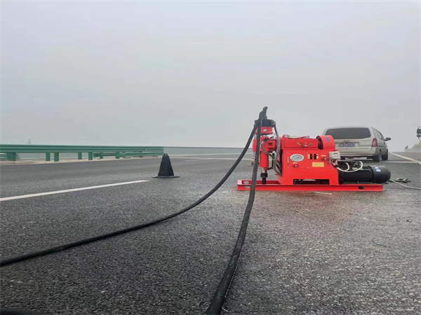 芗城马路路基路面开裂下沉注浆加固灌浆